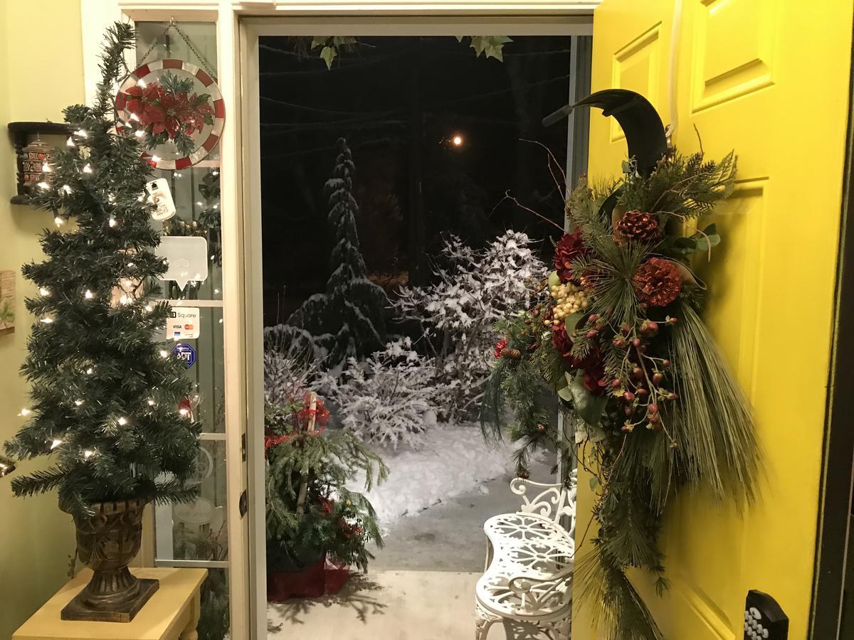 Yellow Door Bed And Breakfast Fort Erie Bagian luar foto